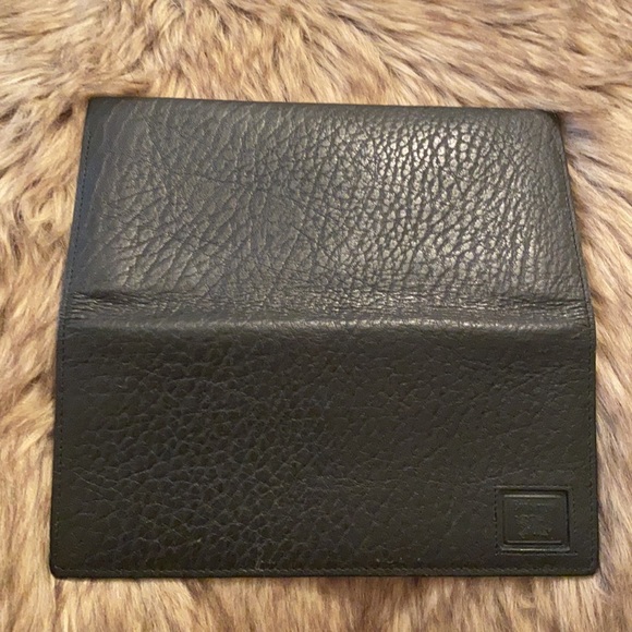 Burberry’s Long Black Wallet - Picture 5 of 5